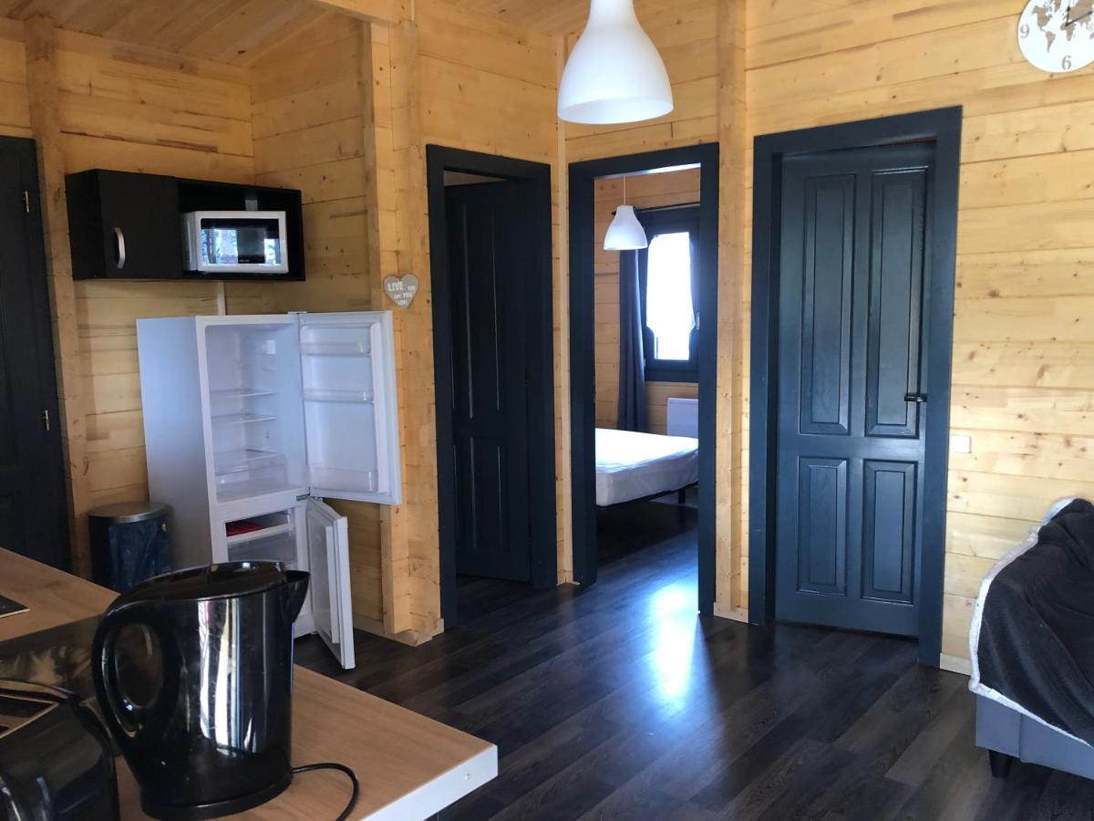 Parc Residentiel De Loisir : Le Loup Blanc Du Riou Hotel Barcelonnette Exterior foto