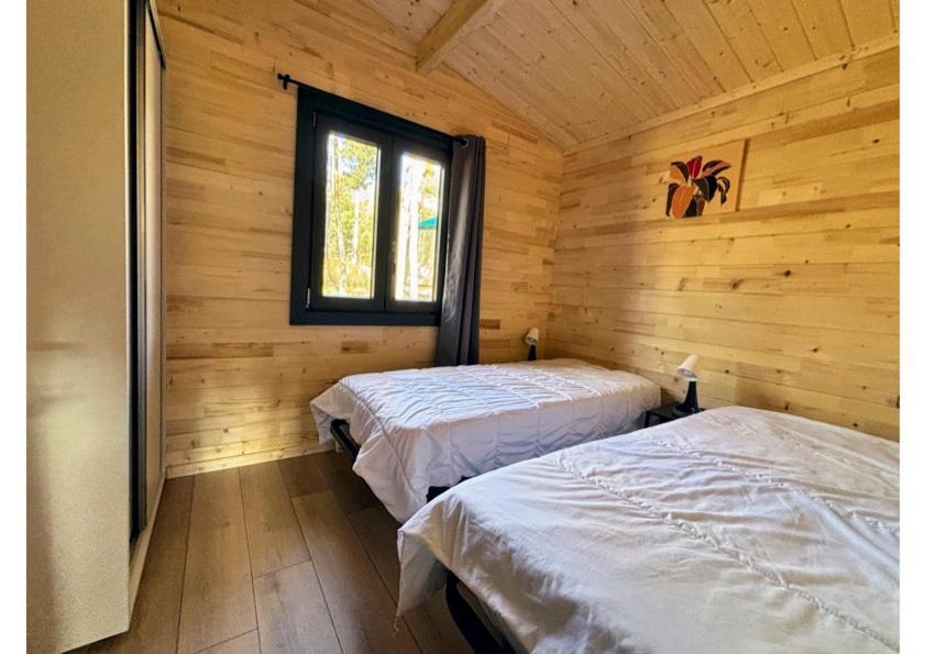 Parc Residentiel De Loisir : Le Loup Blanc Du Riou Hotel Barcelonnette Exterior foto