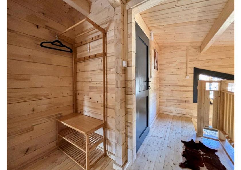 Parc Residentiel De Loisir : Le Loup Blanc Du Riou Hotel Barcelonnette Exterior foto