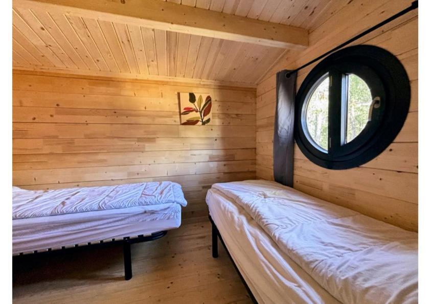 Parc Residentiel De Loisir : Le Loup Blanc Du Riou Hotel Barcelonnette Exterior foto